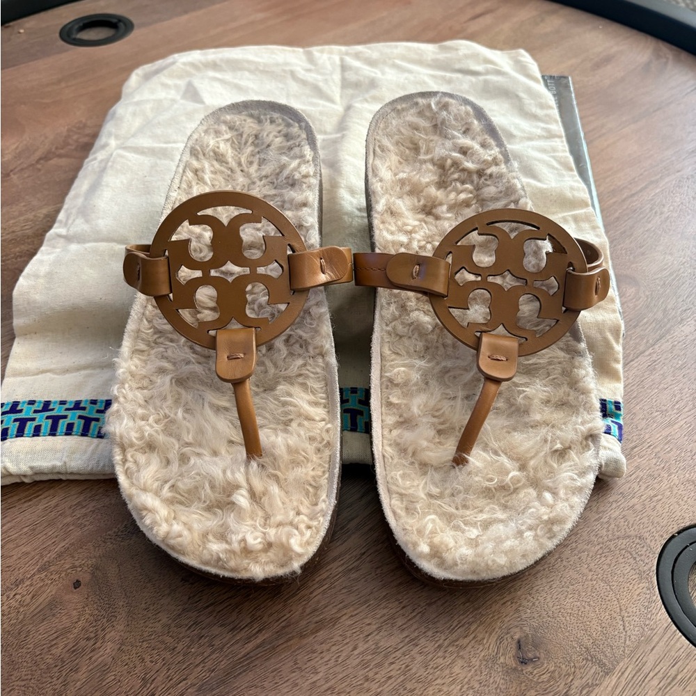 Tory Burch Miller Shearling Sandals with bag size 8 color crisp